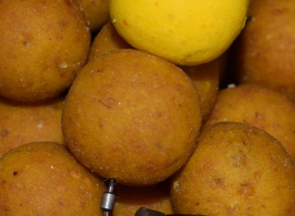 Bouillettes Vitalbaits Banana GLM 14–18 mm, 1–5 kg
