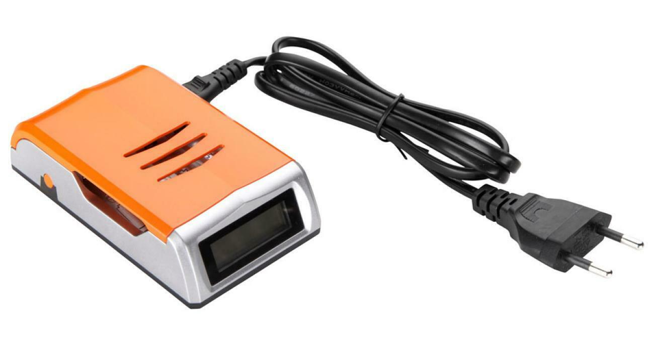 Chargeur pour 4 piles rechargeables AA et 4 piles rechargeables AAA